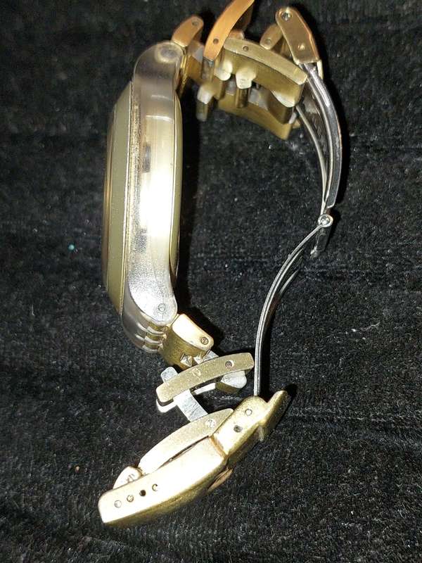 A VINTAGE SWATCH DIAPHANE CHRONO GOLD PLATED WITH EXTRA LINKS AND ALL PAPERS (WORKING)