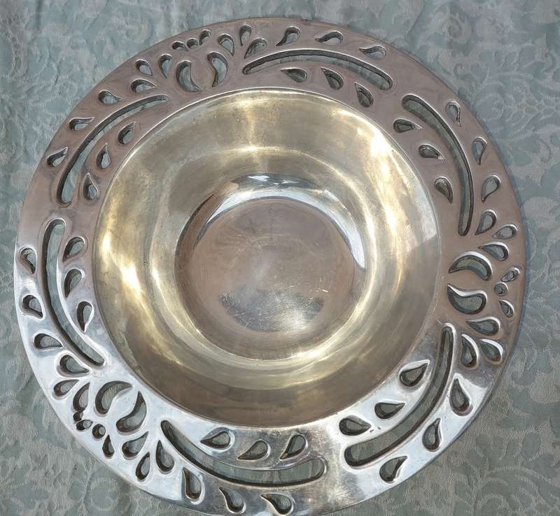 AN ART DECOR SI COMO PEWTER HANDCRAFTED ALLOY MADE IN MEXICO SERVING BOWL