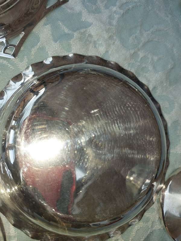 A COLLECTION OF VINTAGE SILVER PLATED KITCHENALIA SOLD AS IS