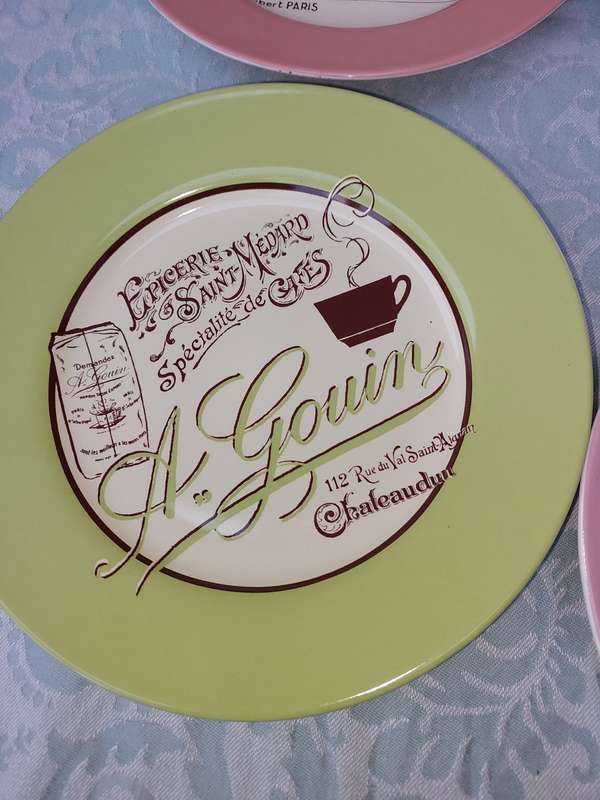 A SET OF 6 ART DECOR  DESERT PLATES BY ROSSANA  SOLD AS IS