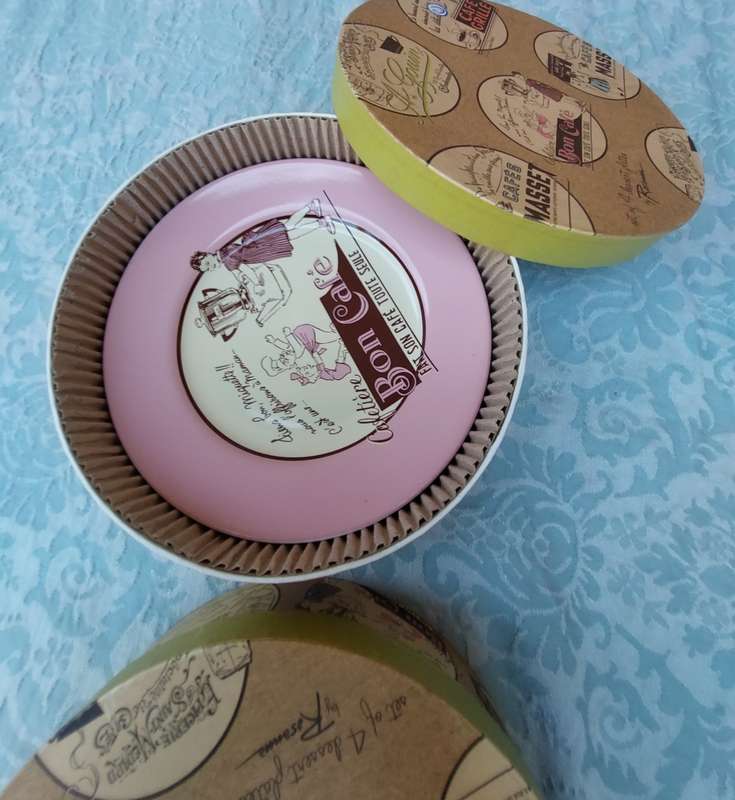 A SET OF 6 ART DECOR  DESERT PLATES BY ROSSANA  SOLD AS IS