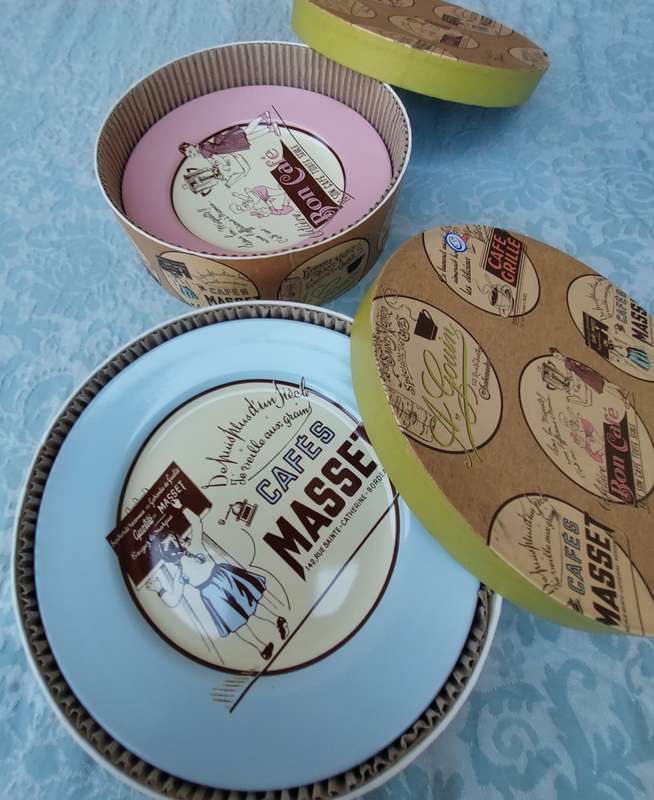 A SET OF 6 ART DECOR  DESERT PLATES BY ROSSANA  SOLD AS IS