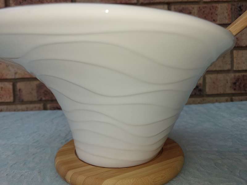 A 3-PIECE ATLANTIS SERVING BOWL SET.THE FINEST QUALITY PORCELAIN