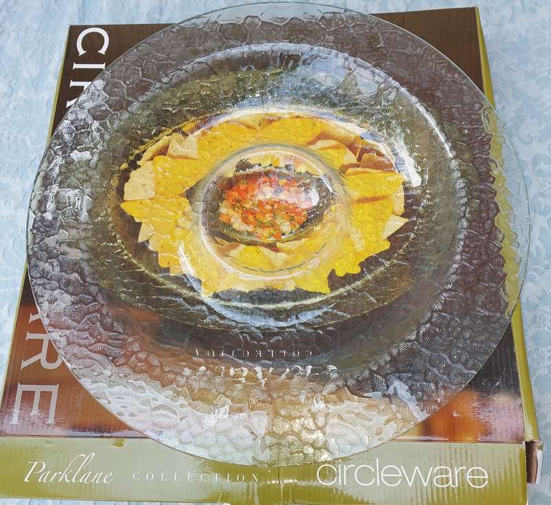 A PARKLANE COLLECTION  CHIP & DIP BOWL 16.25D CHIPS Y SALSA RECIPIENTE 41.2 CM D