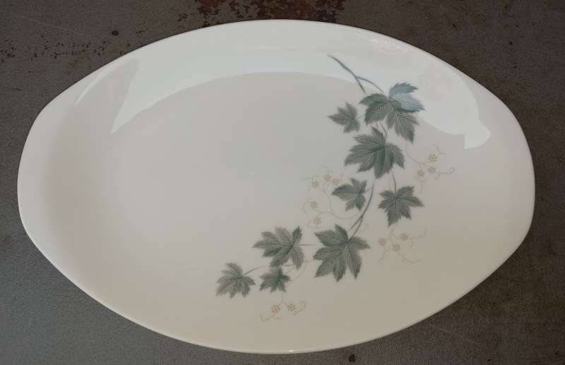 A VINTAGE NORITAKE COOK N SERVE JAPAN CHINA 102 WILD IVY