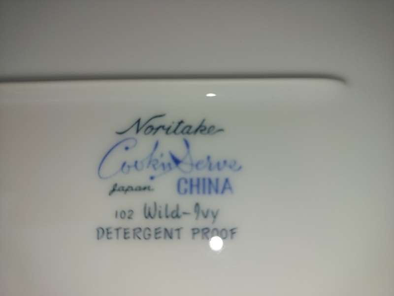 A VINTAGE NORITAKE COOK N SERVE JAPAN CHINA 102 WILD IVY