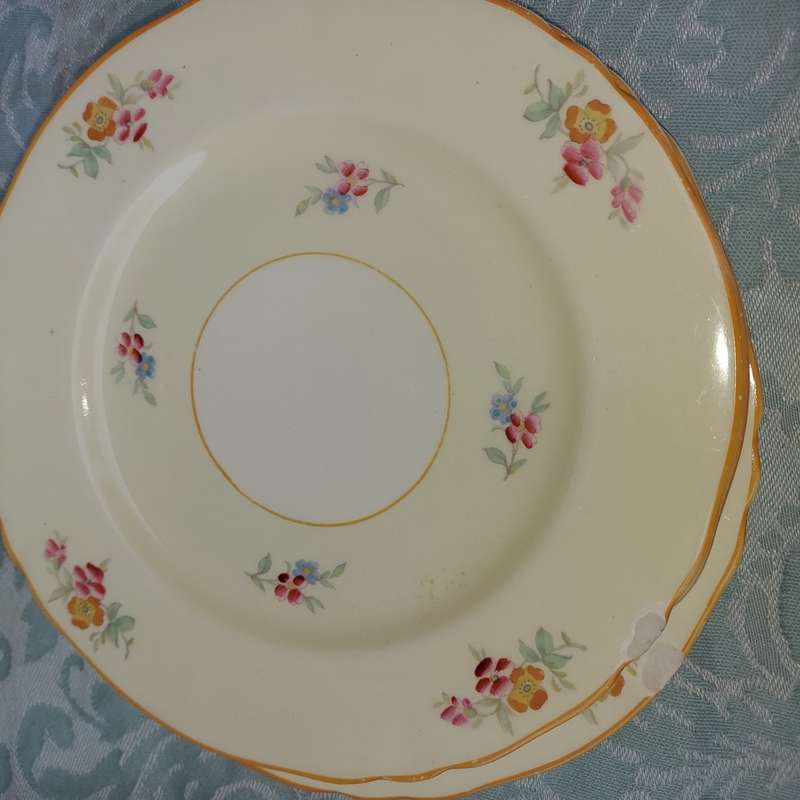 A VINTAGE 30 PIECE BY ALFRED MEAKEN ENGLAND DINNER SET