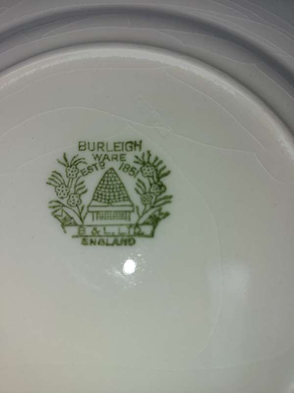 A 23 PIECE DINNER SET BURLEIGH WARE MADE IN ENGLAND