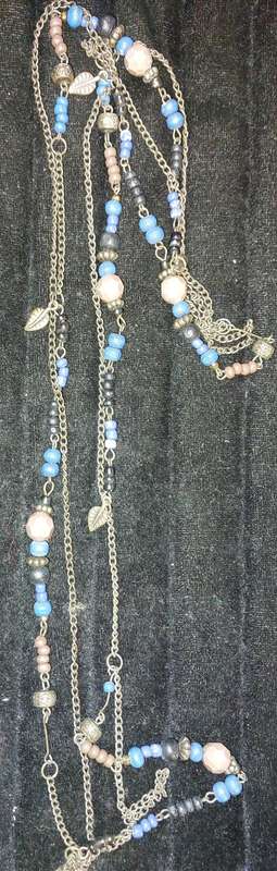 A VINTAGE DESIGNER COLLECTION OF COSTUME NECKLACES SOLD AS IS