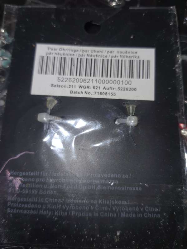 NEVER USED COSTUME ROSES NECKLACES AND MATCHING EARRINGS