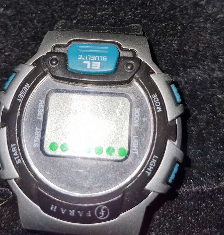 A COLLECTION OF VINTAGE SPORTS WATCHES