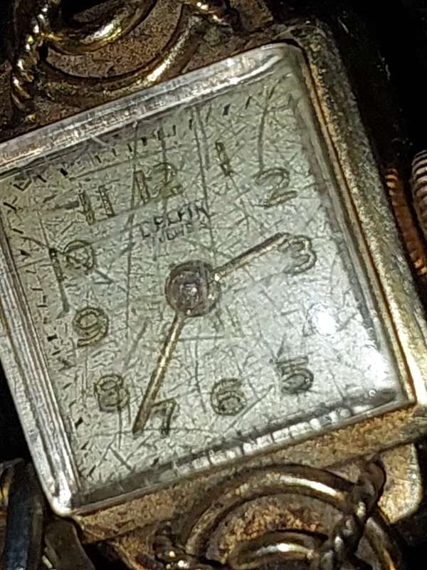 A HIGHLY COLLECTABLE ANTIQUE COLLECTION WOMANS WATCHES