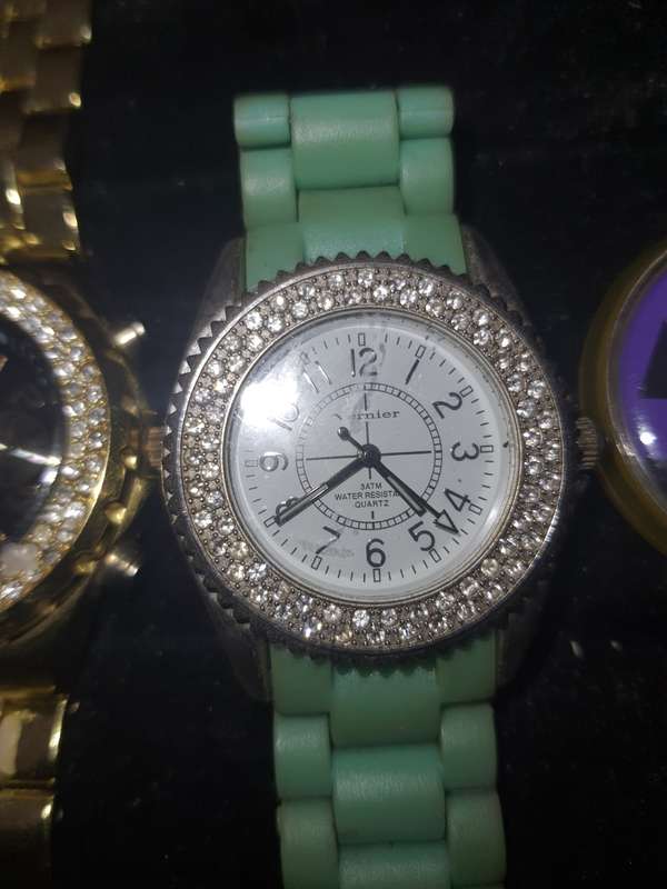 A JOB LOT FANCY DRESS WRIST WATCHES