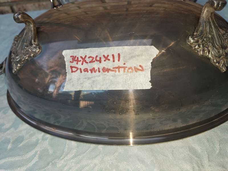 A vintage Victorian-style oval taurine silver plated