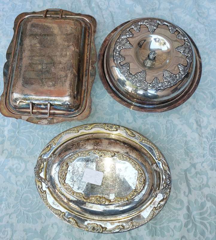 A COLLECTION OF 3 ANTIQUE SILVER PLATED VICTORIAN ENGLISH  TURINES