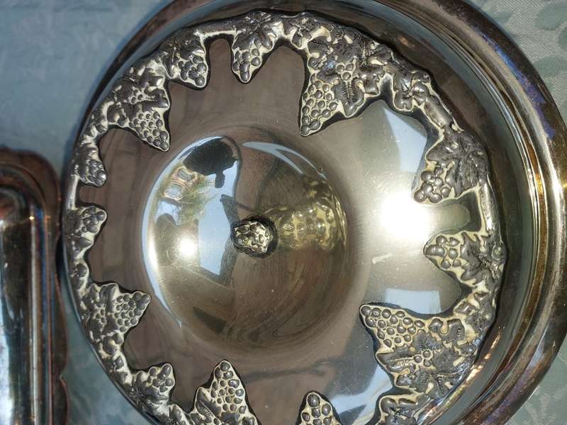 A COLLECTION OF 3 ANTIQUE SILVER PLATED VICTORIAN ENGLISH  TURINES