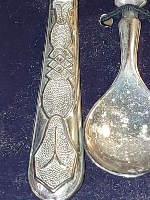 AN ORIGINAL VINTAGE  TIVOLI ITALIAN SET OF TEASPOONS