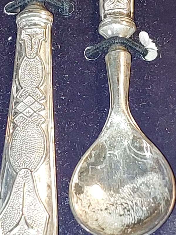 AN ORIGINAL VINTAGE  TIVOLI ITALIAN SET OF TEASPOONS