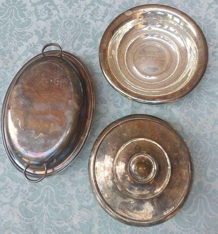 A COLLECTION OF ANTIQUE SILVER PLATED TURINES AND A SERVING TRAY