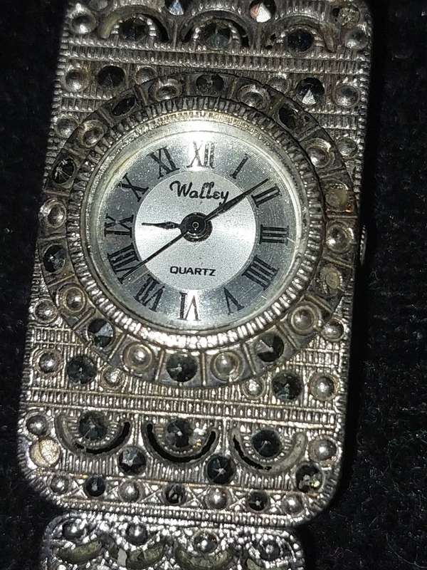 TWO VINTAGE ORNATE CHAIN MAIL BANDED WOMANS DRESS WATCHES