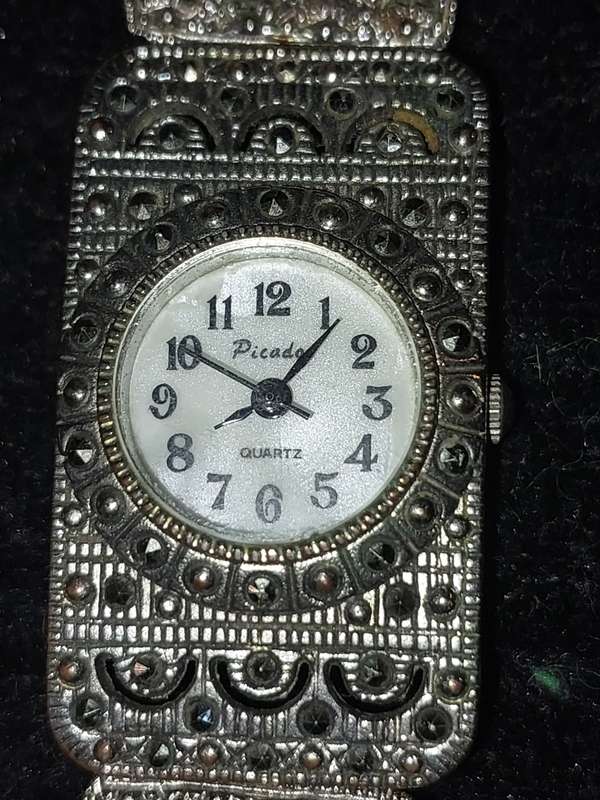 TWO VINTAGE ORNATE CHAIN MAIL BANDED WOMANS DRESS WATCHES