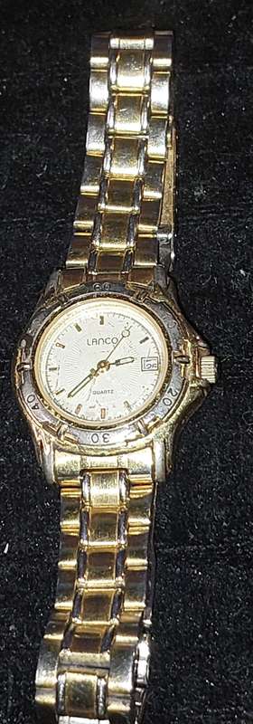 A VINTAGE TWO TONE LADYS LANCO QUARTZ WATCH