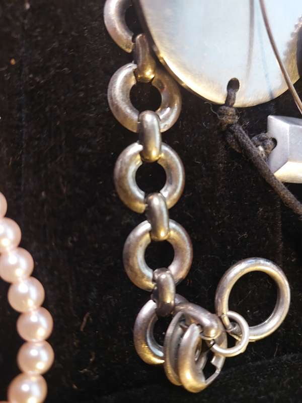 A VINTAGE COLLECTION DESIGNER COSTUME NECKLACES