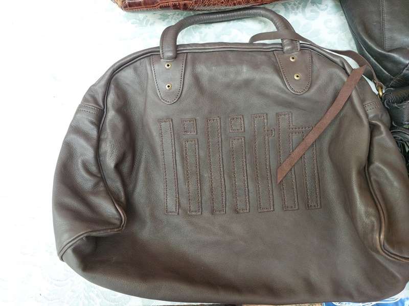 A VINTAGE JOB LOT DESIGNER FASHION LADYS TOTE HANDBAGS