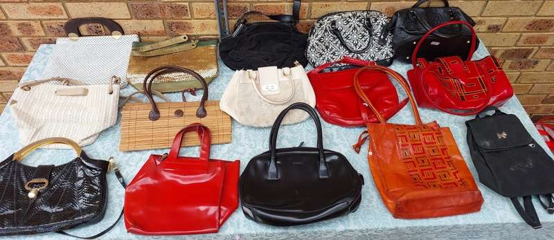 A JOB LOT DESIGNER FASHION LADY`S HANDBAGS