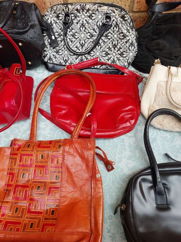 A JOB LOT DESIGNER FASHION LADY`S HANDBAGS