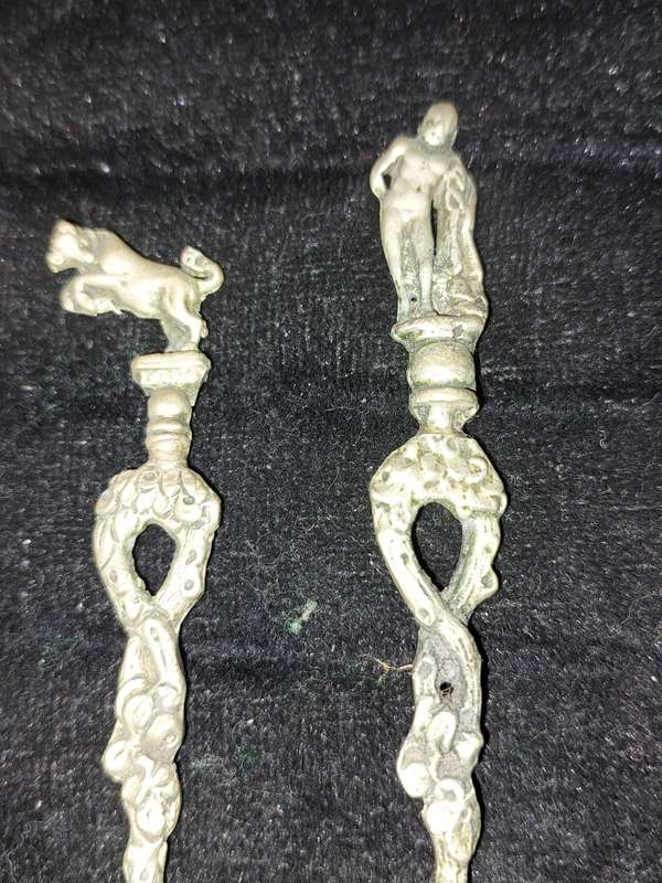 A COLLECTION OF 5 ITALIAN DEMATASSE FIGURAL SPOONS
