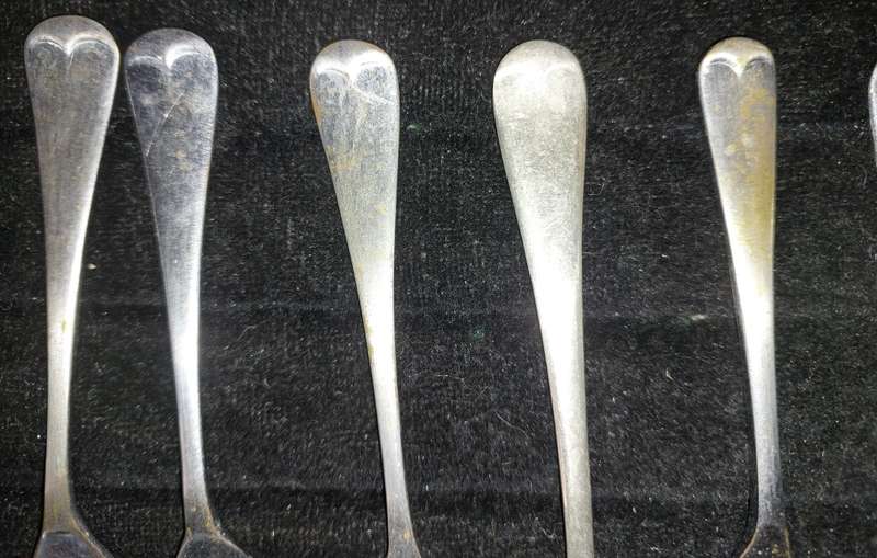 A COLLECTION OF 6 DESERT FORKS