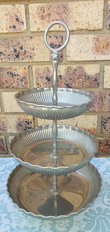 A VINTAGE ART DECOR 3 TIER TITBIT DESERT STAND