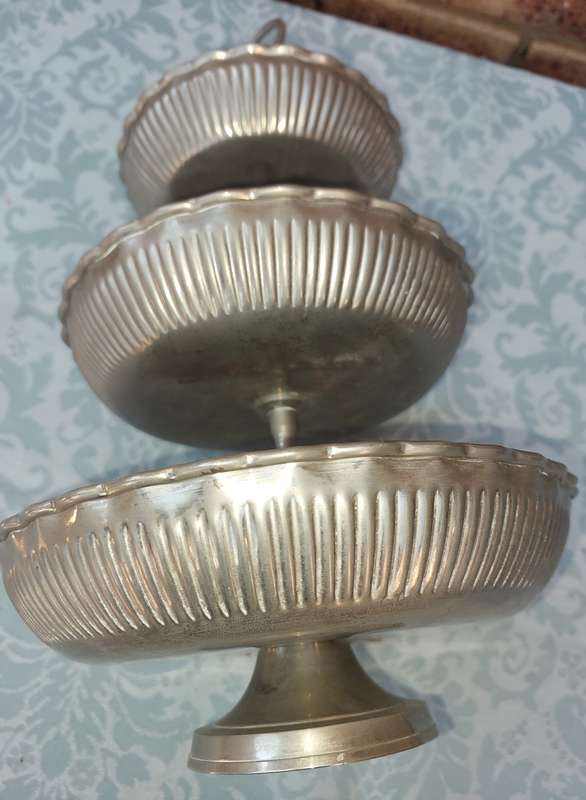 A VINTAGE ART DECOR 3 TIER TITBIT DESERT STAND