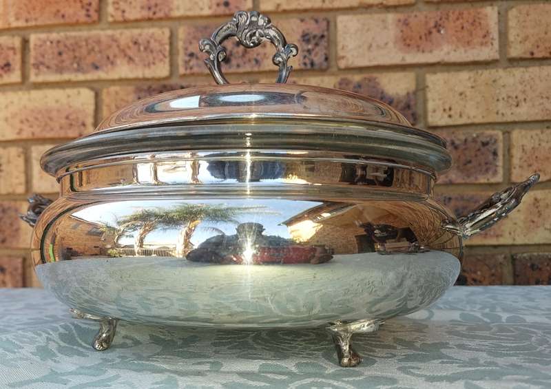 A VINTAGE VICTORIAN STYLE TURINE