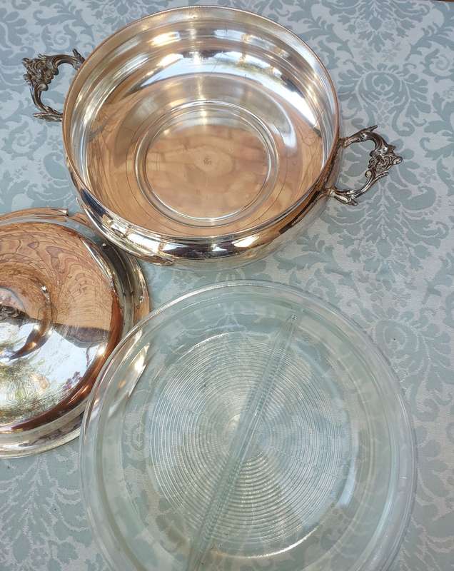 A VINTAGE VICTORIAN STYLE TURINE