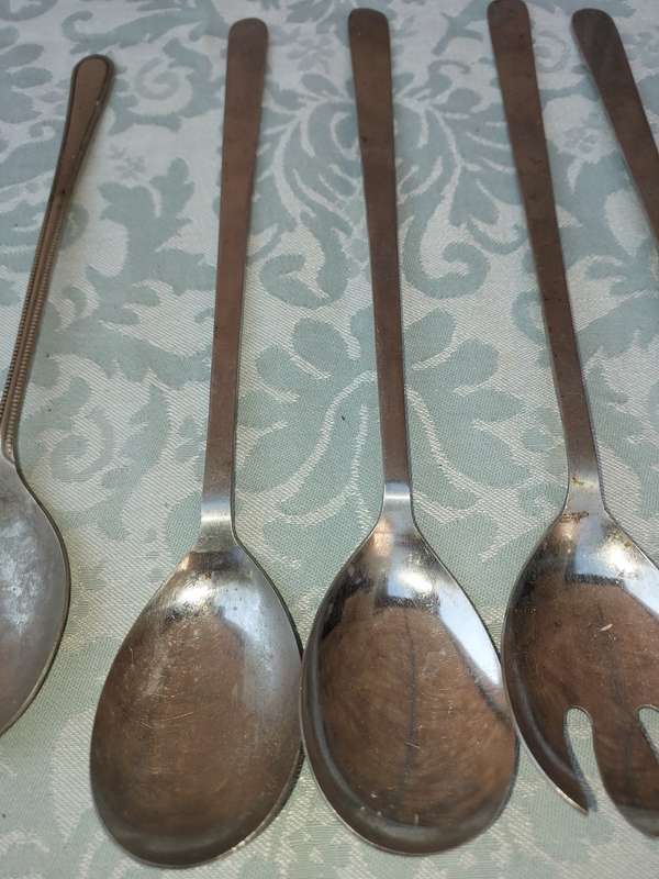 A VINTAGE COLLECTION JOBLOT SALAD LADEL