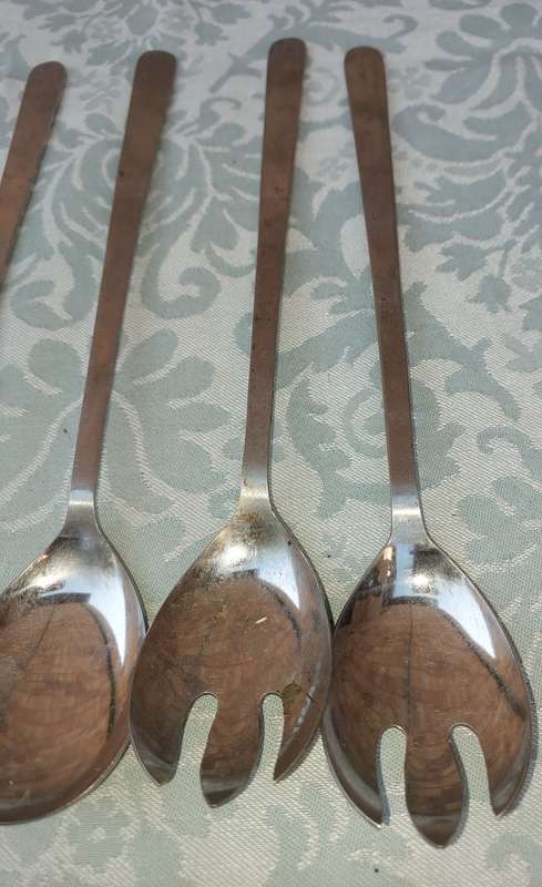 A VINTAGE COLLECTION JOBLOT SALAD LADEL
