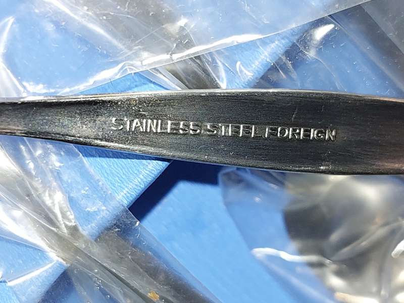 A SET OIF 6 TEASPOON IN MINT CONDITION STAINLESS STEEL