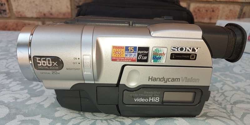 A SONY HANDYCAM  VISION 560X ZOOM O LUX NIGHT SHOT