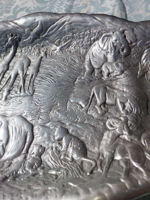 A RARE ART DECOR VINTAGE ALUMINUM ALLOY AFRICAN WILDLIFE SCENNE SERVING PLATTER
