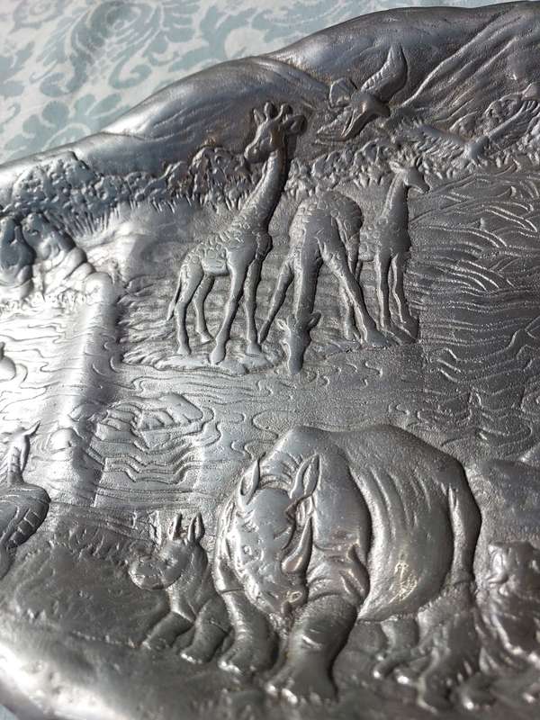 A RARE ART DECOR VINTAGE ALUMINUM ALLOY AFRICAN WILDLIFE SCENNE SERVING PLATTER
