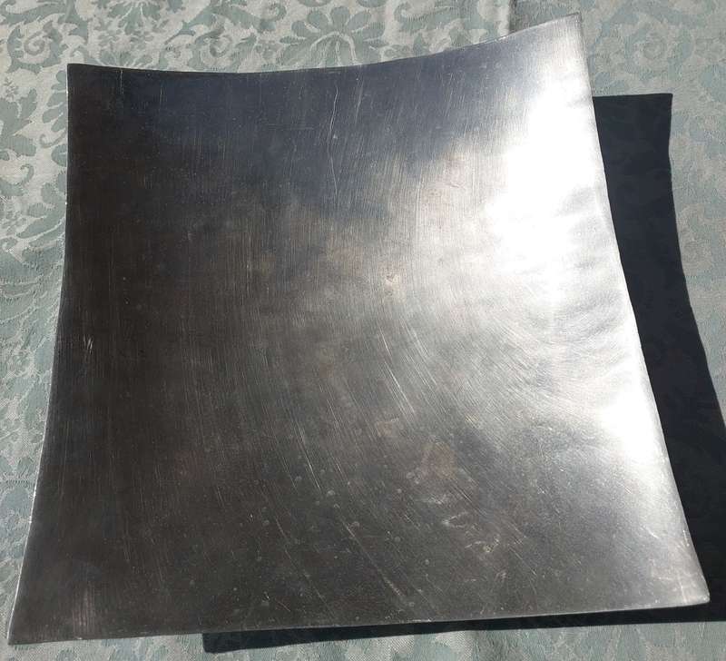 A SQUARE ALUMINUM ALLOY SERVING PLATTER