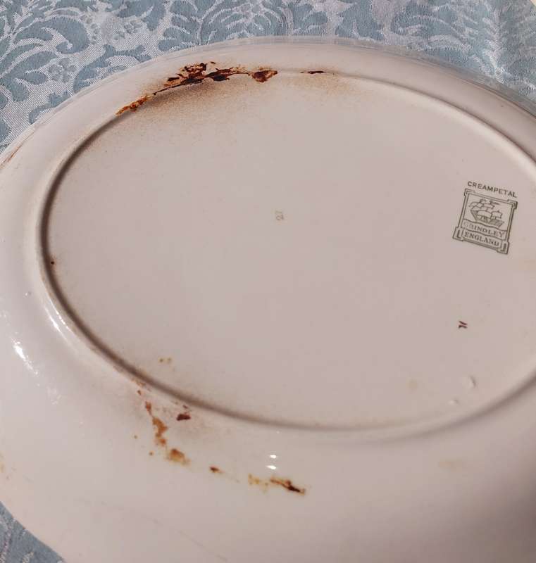 A COLLECTION OF ANTIQUE PLATTERS