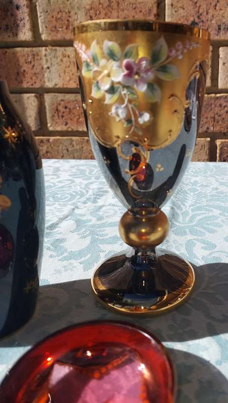 A JOBLOT VINTAGE GOLD FILLED VASES SOLD AS IS