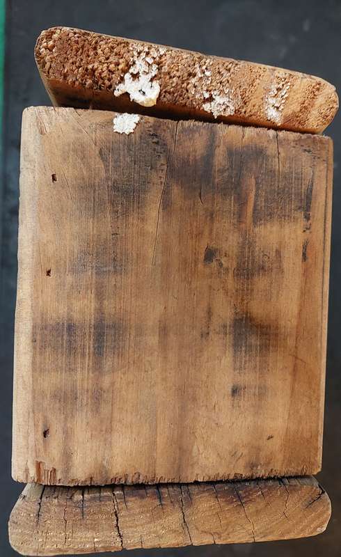 A VINTAGE ART DECOR WOODEN POT PLANT HOLDER APPROXIMATELY  30 X 15 CMS