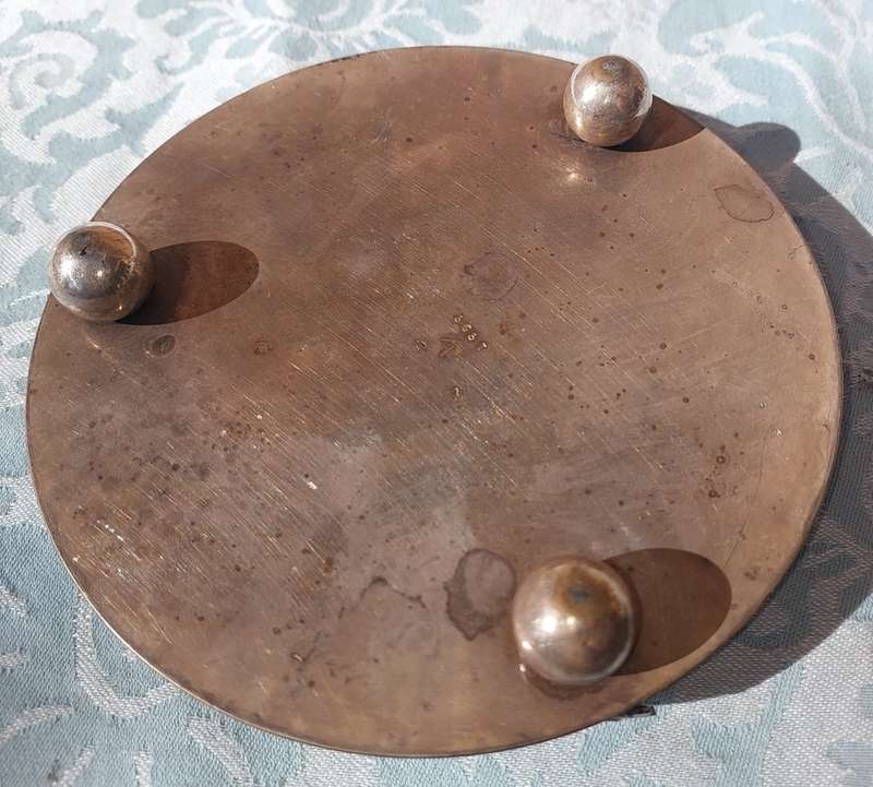 AN ANTIQUE TABLE TOP HONEY POT BASE