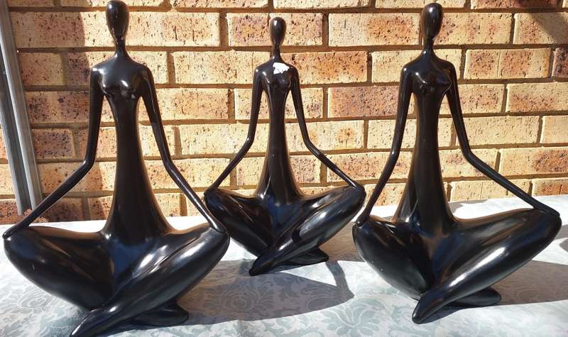 THREE ART DECOR CERAMIC MEDITATING LADYS STATUES