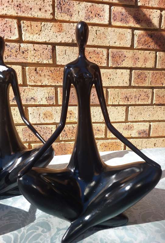 THREE ART DECOR CERAMIC MEDITATING LADYS STATUES