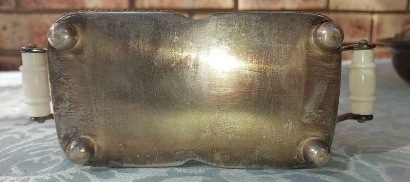 AN ANTIQUE ART DECOR VICTORIAN SUGAR CUBE BOWL